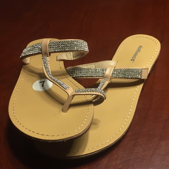 Women’s Dollhouse Sandals, Size 7 - Picture 3 of 7